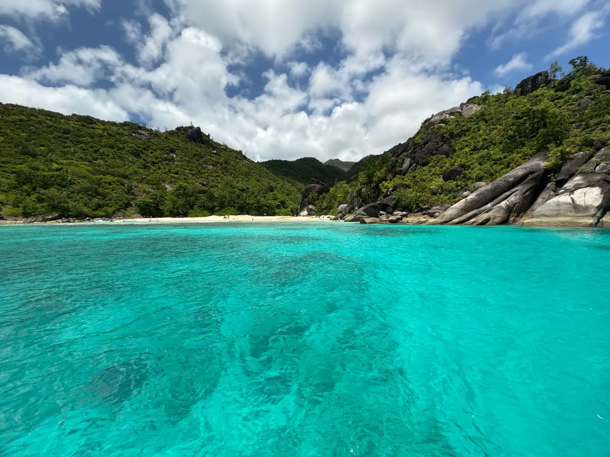 Маэ — Силуэт